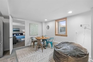 The dining area with fun bean bag! - Cozy Private Basement Apartment in South Minneapolis - Cave Den (Minneapolis)