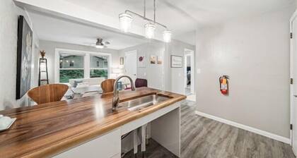 Accessible Retreat Near Downtown Stillwater - Charming 3 Bedroom