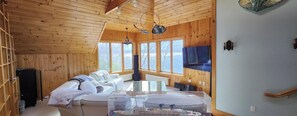 Living area - Experience the magic of this extraordinary oceanfront retreat in Blue Hill. (Brooklin)