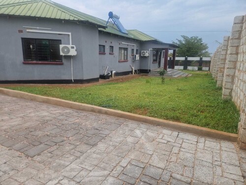 SUNRISE APARTMENTS: 2 & 3 bedroom Apartments  in  Livingstone with Air Condition