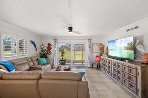 TV, DVD player, offices - New Rental! Free Fun and Beach Gear Credit (St. Augustine)