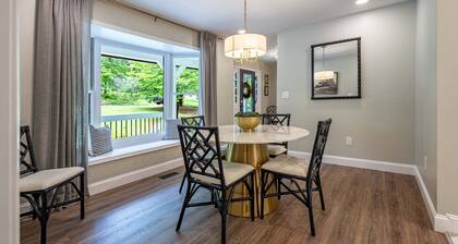 Family Home Near LakePoint with Porch Swing