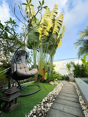 Garden - Almara Boutique Villa - Private Spa Bang tao Beach (Choeng Thale)