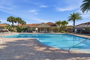 Piscine extérieure