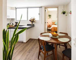 Dining - It's Always Sunny in this Roma Norte Apartment (Mexico City)