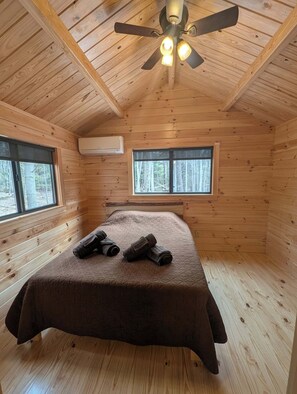 WiFi, bed sheets