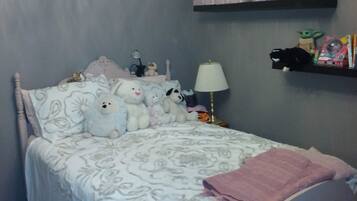 2 bedrooms, desk, iron/ironing board, travel crib