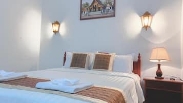 In-room safe, desk, laptop workspace, free WiFi