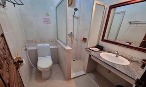 Bathroom - Khampiane Hotel (Vientiane)