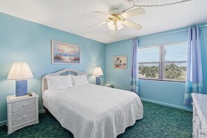 2 bedrooms - Oasis 18 (Daytona Beach)