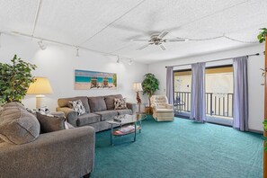 House, Multiple Beds (Oasis 18) | Living area - Oasis 18 (Daytona Beach)