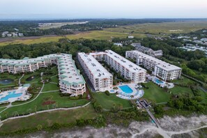 Exterior - Updated Direct Oceanfront Condominium with Great Amenities (St. Simons Island)