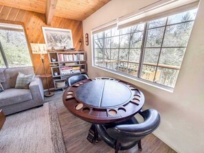 Interior - Big Bear Lake Cabin W/Spa Mountain view (Big Bear)