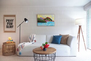 Smart TV, books, computer monitors
