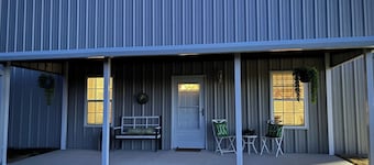 Barndominium on the Lake-Axtell