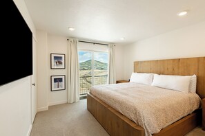 Free WiFi, bed sheets - Adventure Awaits-Hike, Bike, Ski & Water Sports All Just Minutes Away (Heber City)