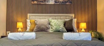 Forest Inspired Home! Near M1 and Superb Locations