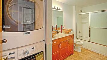 Shower, towels
