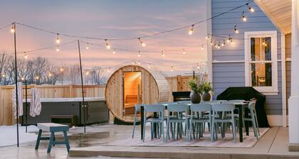 Sleep 30, Near Grand Park, Golf Sim, Sauna, Hottub