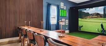 Sleep 30, Near Grand Park, Golf Sim, Sauna, Hottub