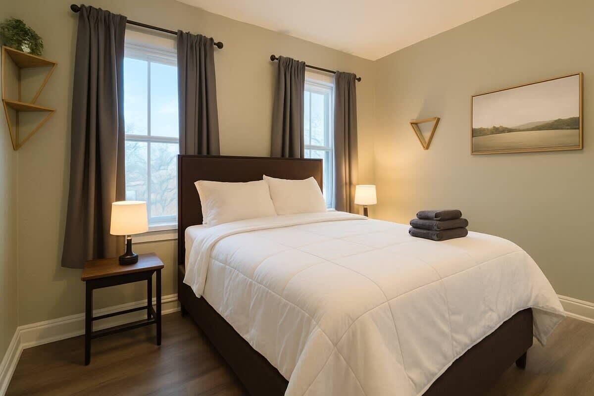 Iron/ironing board, WiFi, bed sheets