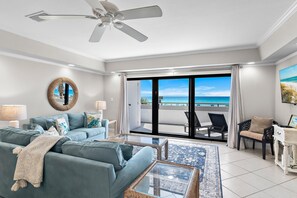 Apartment, 1 King-Bett und Schlafsofa (Aegean 220) | Wohnbereich
