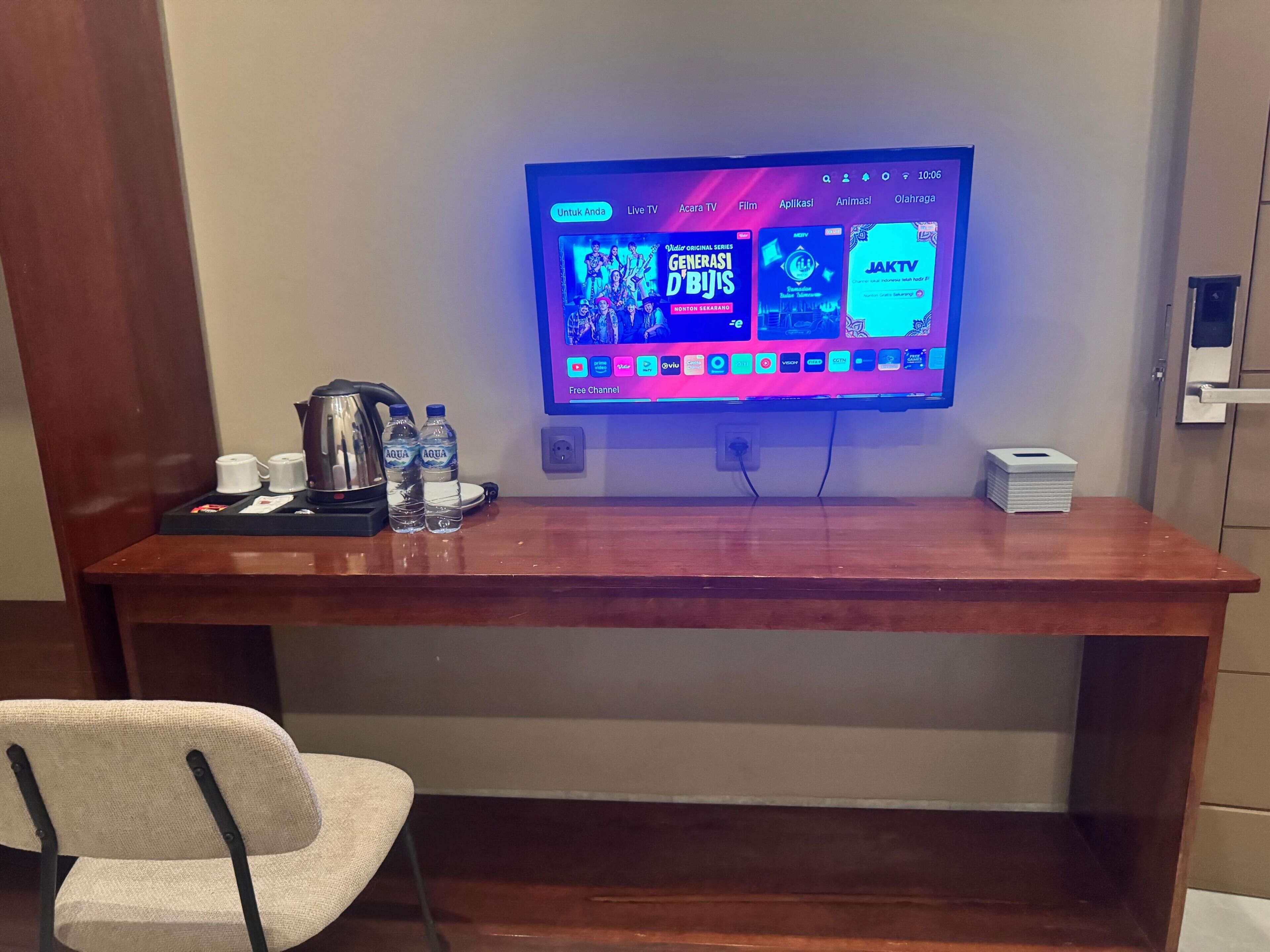 Deluxe Room, Non Smoking | Interior
