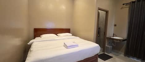 Deluxe Room, Non Smoking | Free WiFi