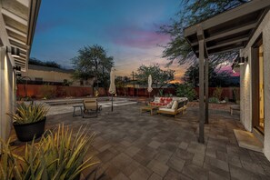 Terrace/patio - Near Downtown! Charming bungalow w/ heated pool in Armory Park Historic District (Tucson)