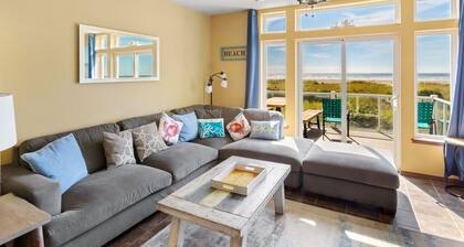Beachfront Home w/ Hot Tub | Sleeps 9 | Dogs OK