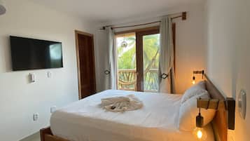 Superior Suite, 1 Queen Bed, Balcony, Sea View