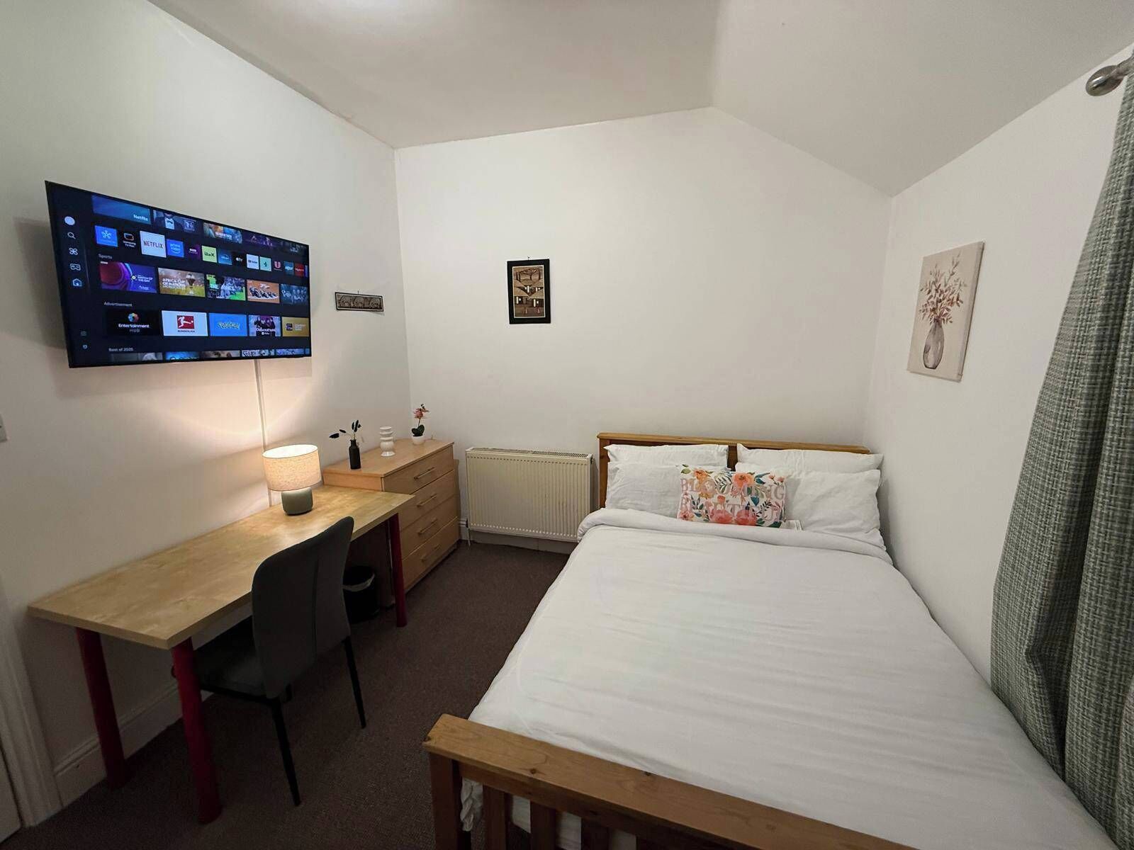 WiFi, bed sheets