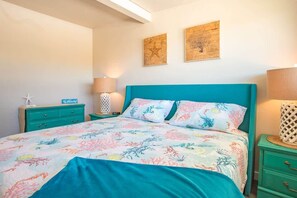 WiFi, bed sheets - 2BR Beachfront Condo | Walk DT | Dogs OK | Unit J (Ocean Shores)