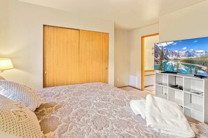 熨斗/熨衫板、Wi-Fi、床單