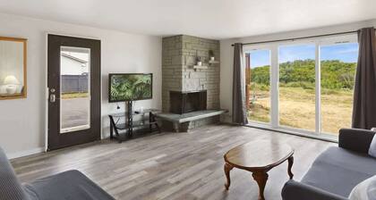 2BR Prime Ocean Views | Fireplace | Sleeps 6
