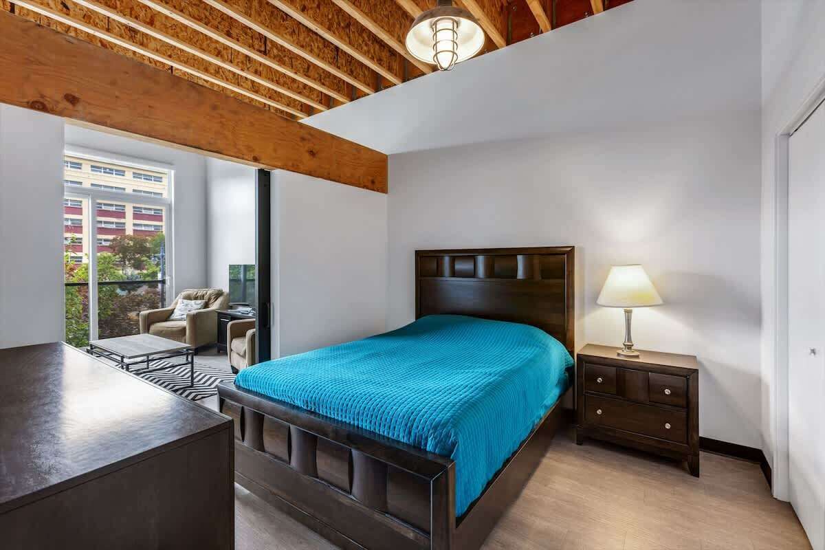 WiFi, bed sheets