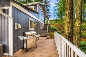 Terrace/patio - Lakefront Retreat | Private Dock & Forest Views (Shelton)
