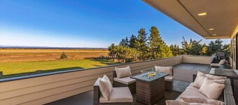 Luxury Westport Retreat | Hot Tub | Home Gym