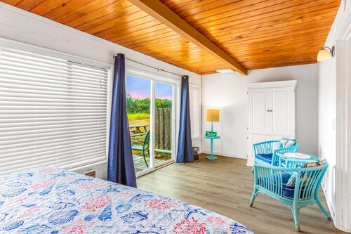 2BR Beachfront Condo | Walk DT | Dogs OK | Unit C