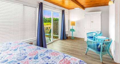 2BR Beachfront Condo | Walk DT | Dogs OK | Unit C