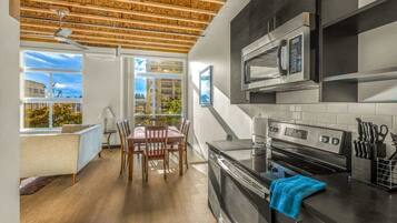 Fridge, microwave, oven, dishwasher