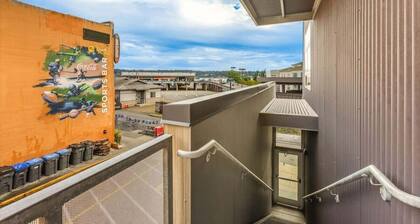 Bremerton Bay Condo | Walk to Ferry | Unit 202