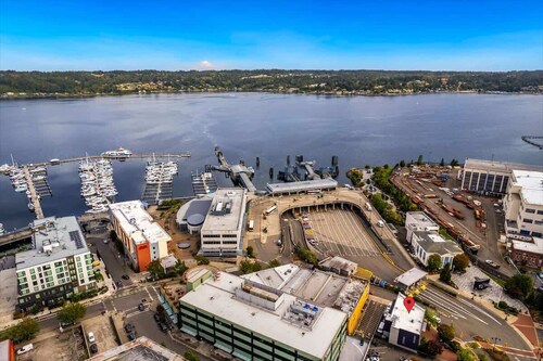 Bremerton Bay Condo | Walk to Ferry | Unit 202
