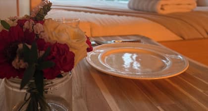 Rural, Pet friendly Private, Beautiful Views, Ocean View Owl Retreat