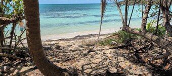 Sun Seekers Retreat-Beaches• Ferry• Cold A/C• Fast WiFi