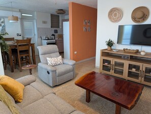 Living area - Cozy 3BR Retreat • Minutes to Beaches + Ferry (Santa María)