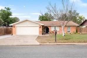 Exterior - The Lodge at Esperanza (McAllen)