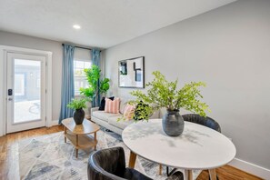 House - Gated Eado Studio Near Downtown NRG Med Center (Houston)