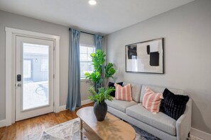 1 bedroom - Gated Eado Studio Near Downtown NRG Med Center (Houston)