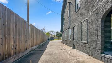 House, Smoking | 2 bedrooms